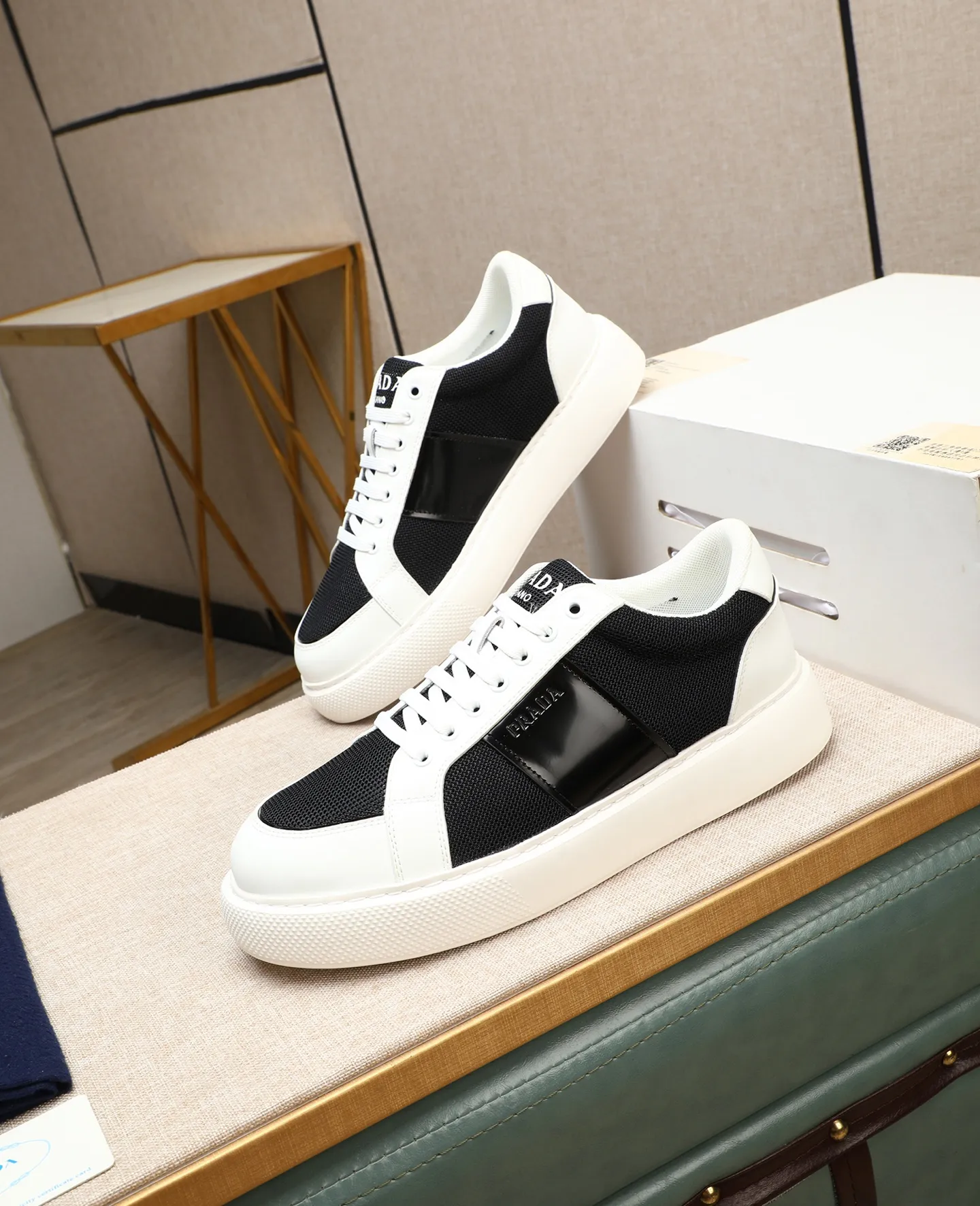 Men's shoes 💰580 [PRADA] Prada - High-end quality original order - Upper: 🔝 silk calfskin, brand canvas cloth, brand metal fasteners - Lining: mesh, foot pads; top-grade cowhide - Outsole: ultra-light TPU foam; molded outsole - Ultra-high quality control·Fine workmanship: highlighted (high-end·luxury·grade) -Size: 38-44 (45 can be customized) Wang